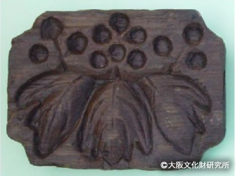 写真３．木製桐文瓦笵