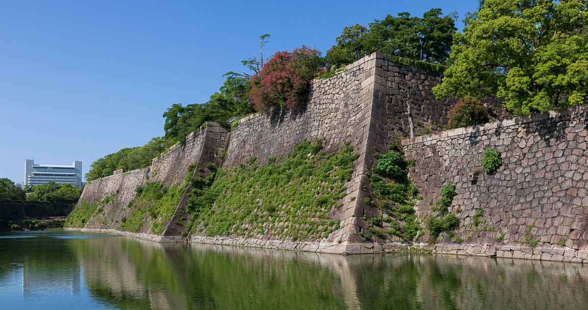大阪城に残る台地の痕跡